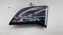 ⭕ 2017-2023 Model 3 Rear Right Inner Taillight LED Tail Lamp 3-Pin 1077402-00-E