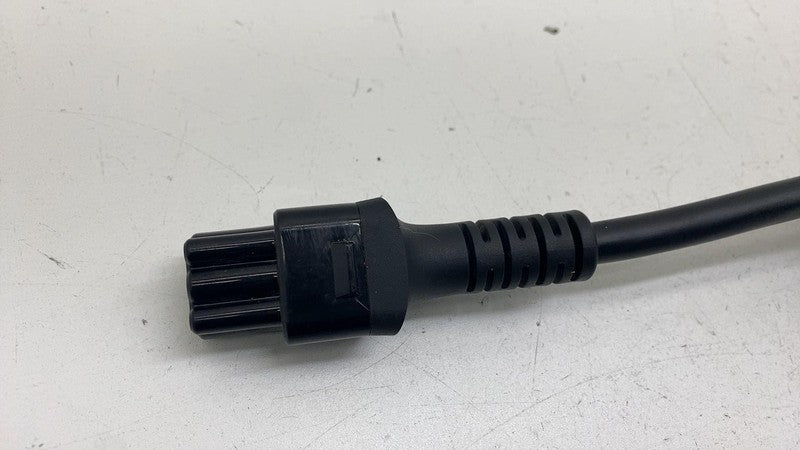 35570237 ⭕ 22-25 Rivian R1S Adapter 220v 240v Outlet Portable Charging Adapter 35570237