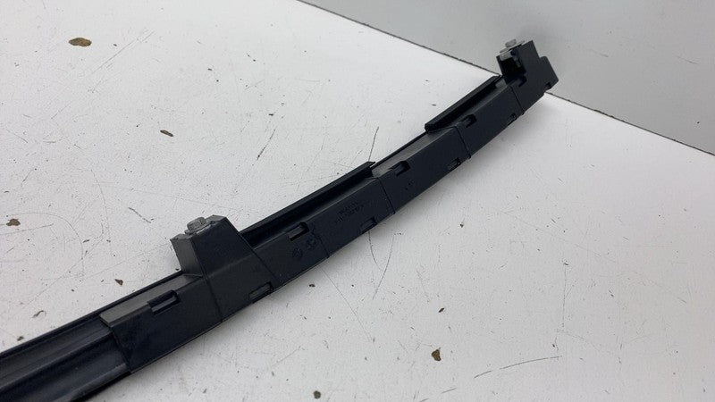 ⭕ 18-24 Navigator Front Right Door Window Glass Run Channel Seal JL1B-