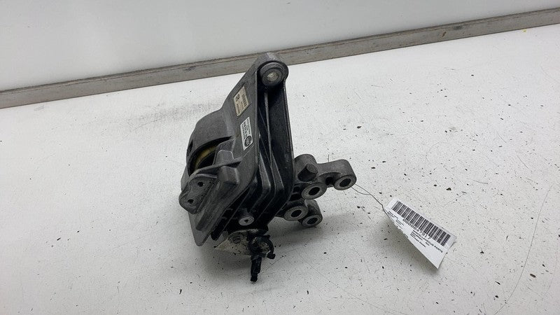 68237965AF 2022-2023 Motor and Transmission Mount Insert Isolator 68237965AF Assembly OEM