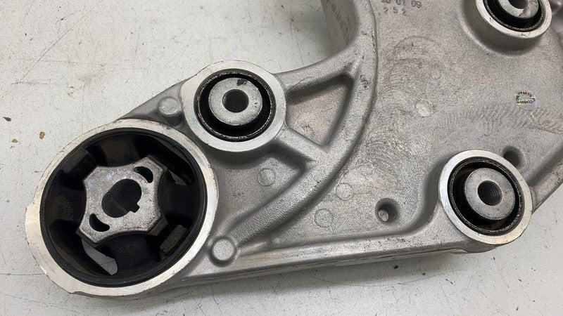 ⭕ 16-20 Tesla Model X Front Right Raven Drive Unit Bushing Carrier 113