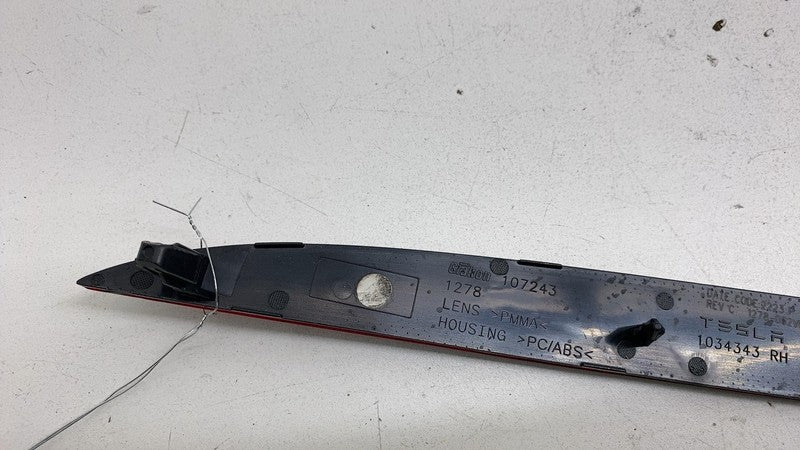 ⭕ 2016-2020 Tesla Model X MX Rear Side Bumper Lamp Reflector Light Rig