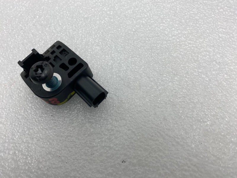 100527400B ⭕12-20 Model S Front Left or Right Acceleration Crash Impact Sensor 1005274-00-B