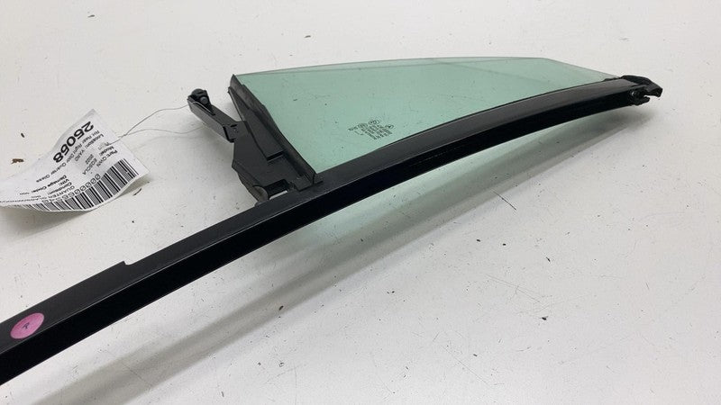 A2977303200 ⭕ 2022 EQS 450+ V297 Rear Right Quarter Fixed Door Window Glass Vent A2977303200
