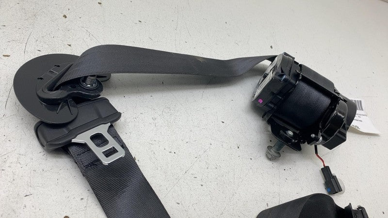 PT00002488 K 2022-2024 Rivian R1T R1S Front Passenger Side Seat Belt Retractor Right Assembly