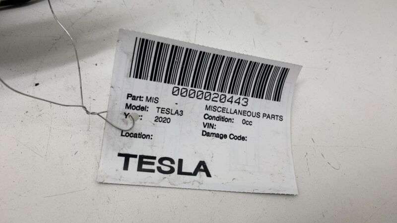1044379 00 E 17-23 Model 3 Front Left Shock Strut Absorber Damper w/ Coil Spring 1044364-00-E