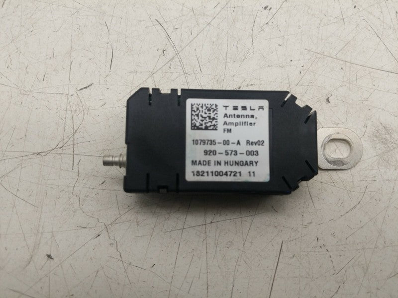107973500A ⭕ 17-23 Tesla Model 3 Y Infotainment Antenna Amplifier AMP Radio FM 1079735-00-A