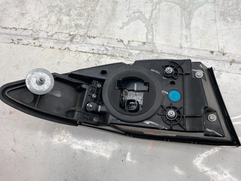 ⭕ 2012-2022 Tesla Model S Rear Taillight LED Outer Tail Lamp Right 600