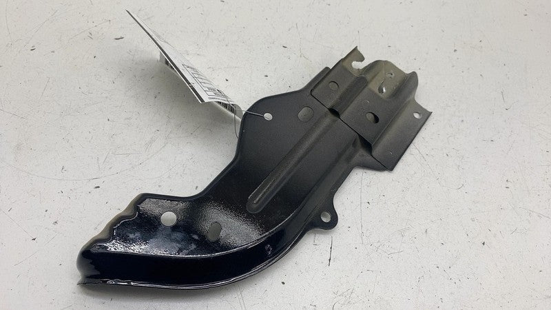 1092305-00-C ⭕ 17-24 Model 3 Front Passenger Fender Mount Support Bracket Right 1092305-00-C