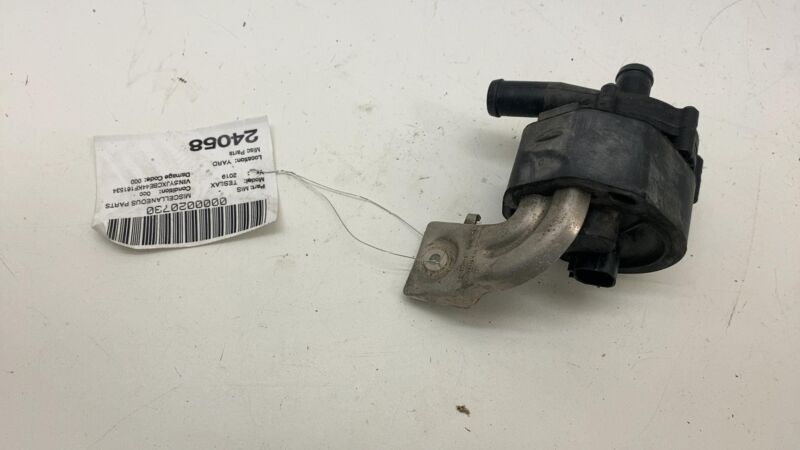 2016-2020 Tesla Model X MX Cooling System Auxiliary Coolant Water Pump Assembly
