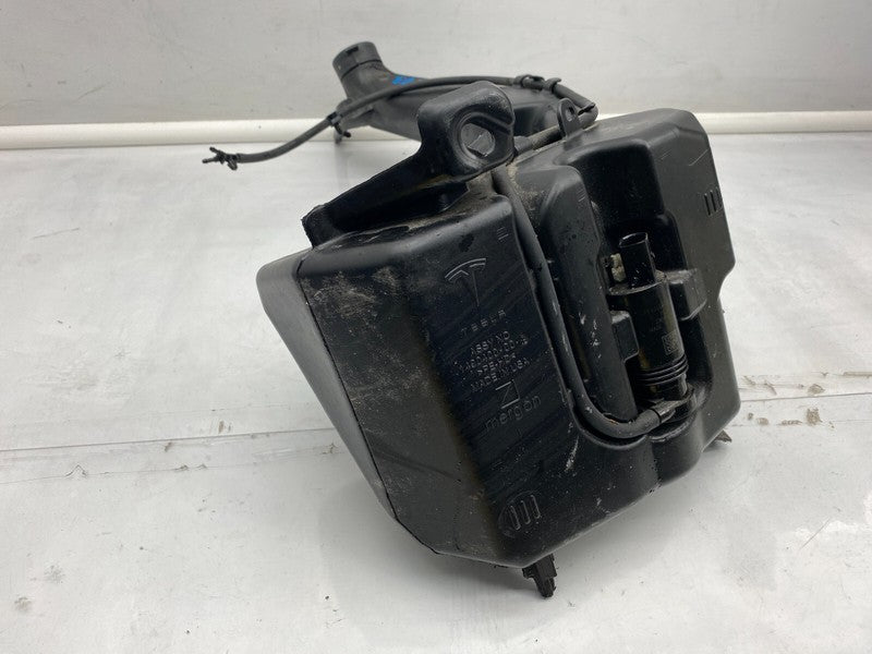 ⭕ 20-24 Model Y MY Windshield Washer Fluid Tank Reservoir & Motor 1490