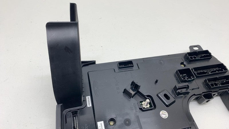 1078673 32 L 2017-2020 Tesla Model 3 M3 Left Low Voltage Controller Electronic Control Module