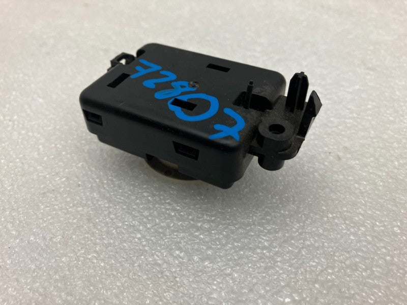 ⭕ 2012-2020 Tesla Model S Interior Roof Dome Lamp Courtesy Reading Map Light OEM