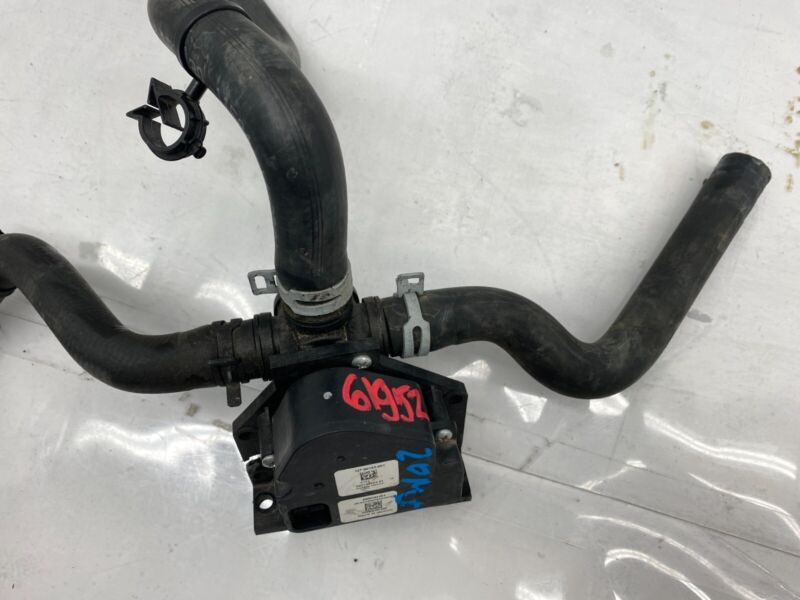 6007384-00-E 2012-2020 Tesla Model S Coolant Water Pump Valve 3-Way Port w/ Outlet Hose Assy