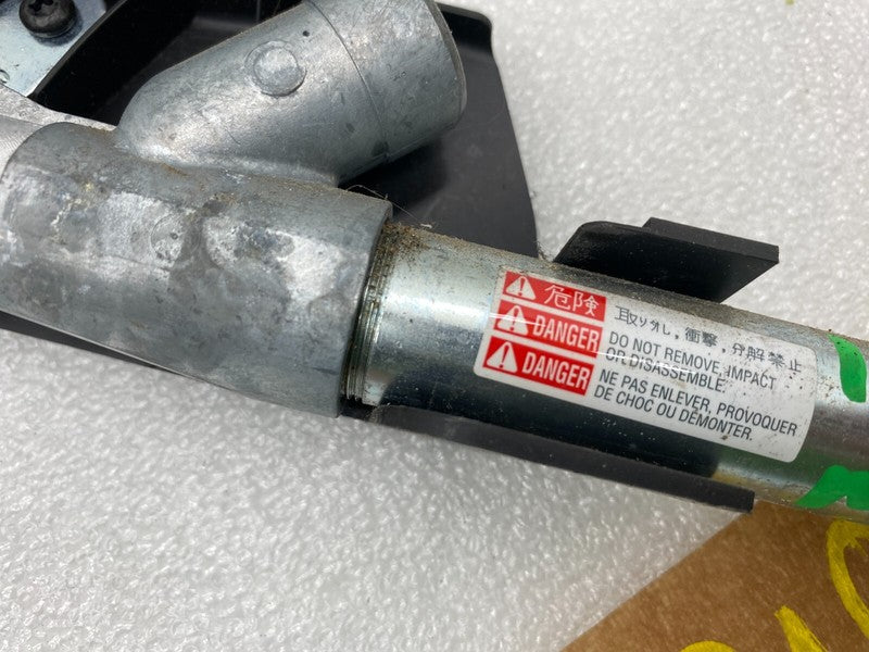 1004532 00 B ⭕ 2012-2015 Tesla Model S Front Left Side Outboard Lap Pretensioner 1004532-00-B