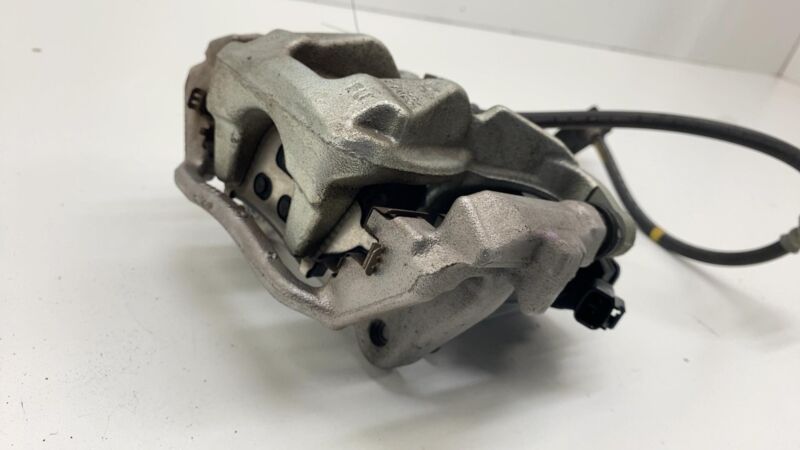 ⭕ 2019-2022 Toyota C-HR Rear Passenger Side Brake Caliper w/ Hose Line Right OEM