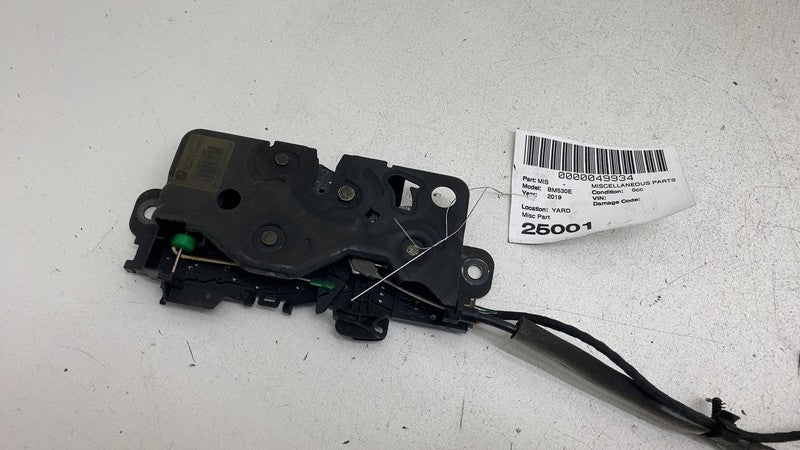 2019 BMW 530e G30 Rear Tailgate Trunk Lid Lock Latch Actuator Mechanis
