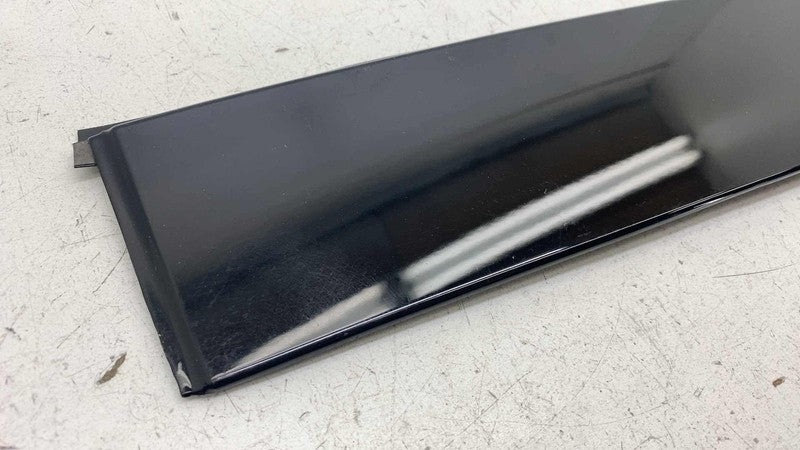 68234033AF ⭕ 17-25 Chrysler Pacifica Rear Left Door C-Pillar Applique Molding LH 68234033AF