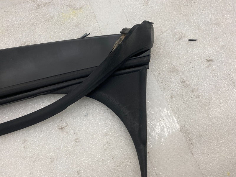 103236400C ⭕ 2016-2020 Tesla Model X B-Pillar Applique Glass Right w/ Seal OEM 1032364-00-C