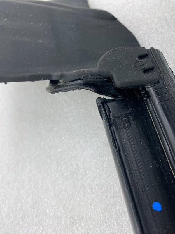 ⭕ 2020-2024 Model Y Rear Right Door Inner Belt Rubber Seal Molding 150