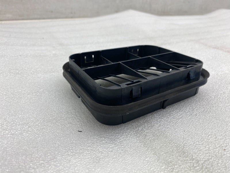 2F2A B280B62 AB ⭕ 12-20 Tesla Model S Rear Quarter Panel Rubber Flap Extractor Air Vent Grille