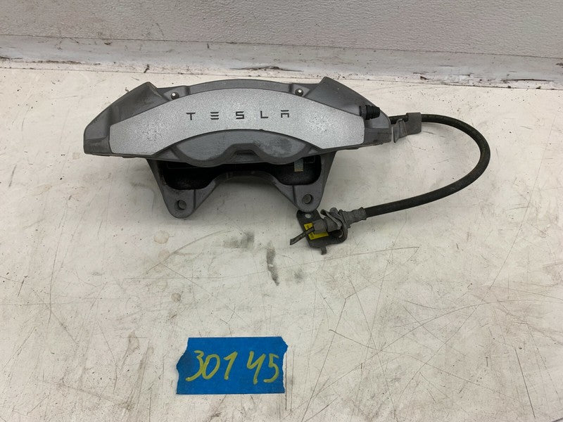 20C84904 ⭕ 2017-2020 Tesla Model 3 Front Passenger Side Right Caliper w/ Brake Hose Line