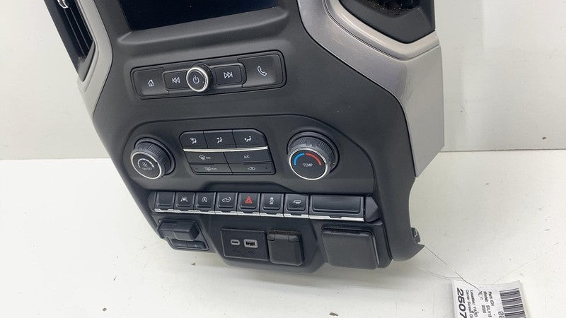 ⭕2025 Chevrolet Silverado 1500 Radio Display Screen Panel w/ Control Switch Unit
