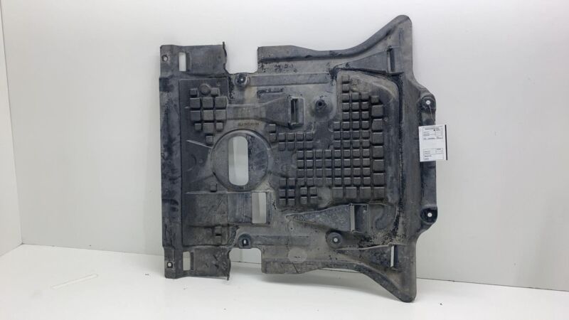 A1665200723 2016-2019 Mercedes-Benz GLE350 Center Under Body Floor Splash Guard Shield OEM