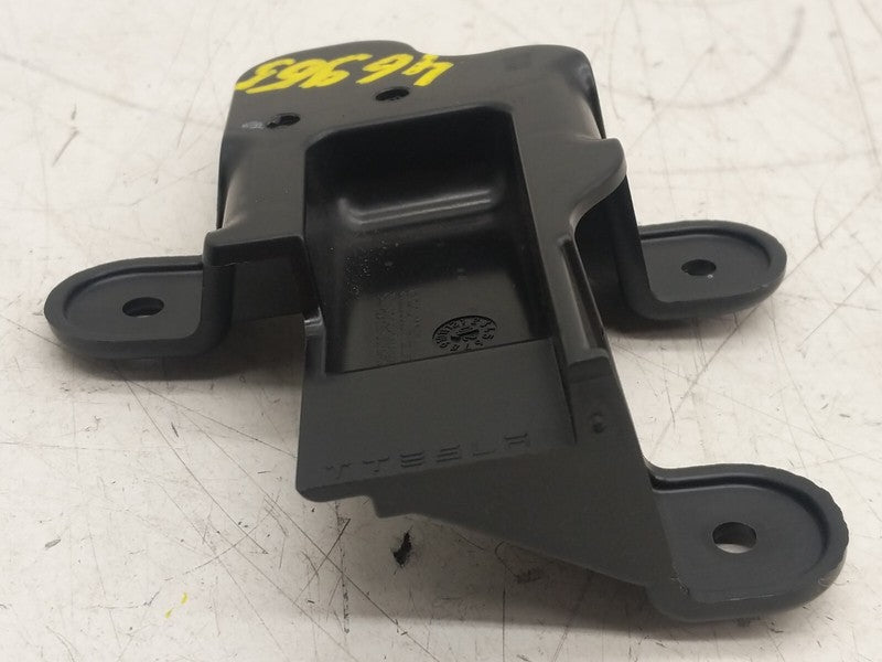 1008413 00 C ⭕ 2012-2020 Model S Rear Driver Side Door Opener Mount Bracket Left 1008413-00-C