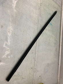 ⭕ 20-24 Tesla Model Y Rear Right Door Outer Belt Window Seal Right 1495713-00-B