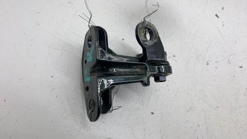 PT00002401 ⭕22-25 Rivian R1S Rear Passenger Side Door Hinge Upper & Lower Right PT00002401