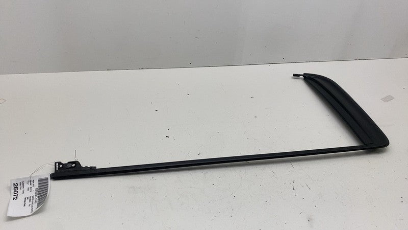 87849117 ⭕19-25 Chevrolet Silverado 1500 Rear Right Side Door Window Applique RH 87849117