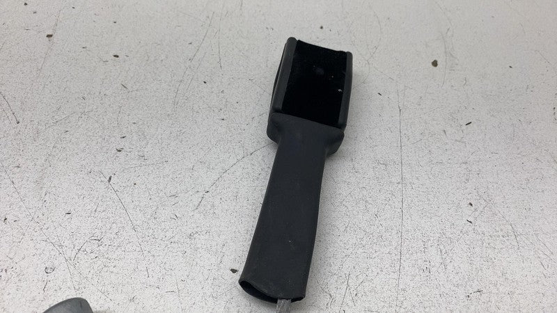 100526500B 2012-2015 Tesla Model S Front Right Seat Belt Outboard Lap Pre-Tensioner RH Assy