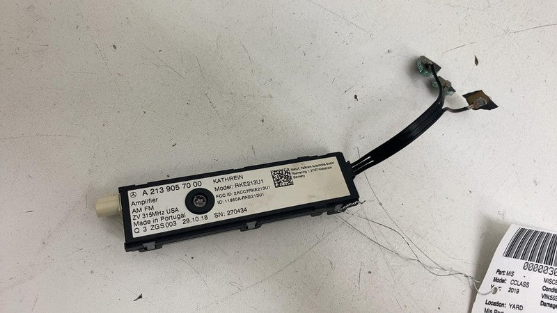 A213-905-70-00 ⭕ 15-20 Mercedes-Benz C300 Rear Radio Radio Antenna Amplifier Module A2139057000