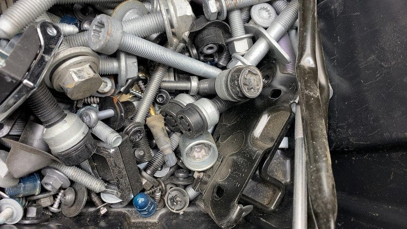 ⭕ 2024 Porsche Cayenne SET of Bolt & Nut w/ Luggage Tie Down Hook & St