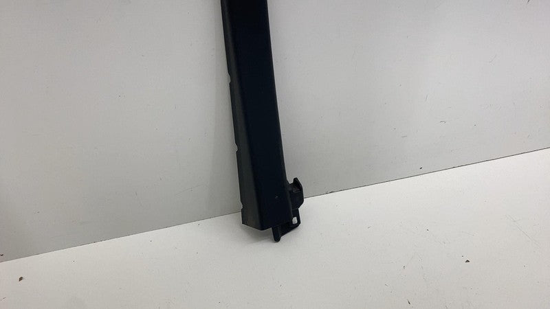 85534274 ⭕19-25 Chevrolet Silverado 1500 Driver Window Garnish Molding Trim Left 85534274