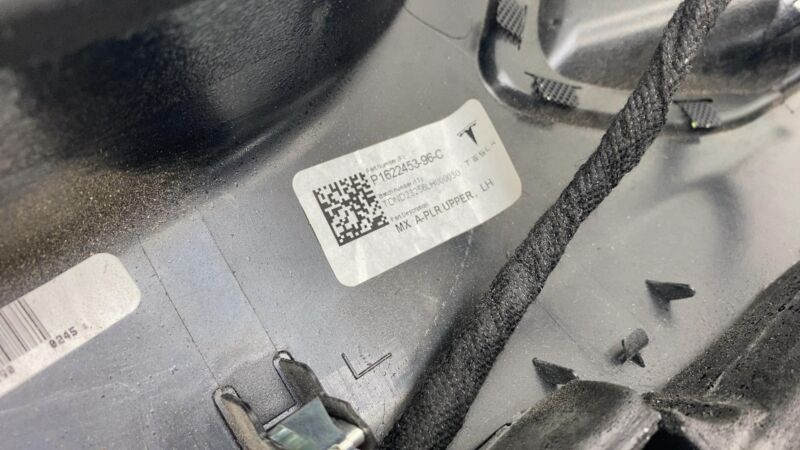 162245396C ⭕ 21-23 Tesla Model X Front Left Interior A-Pillar Upper Trim Cover 1622453-96-C