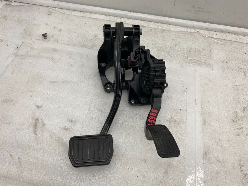104469100D ⭕ 2017-2023 Model 3 Accelerator and Brake Foot Pedal w/ Switch Base 1044691-00-D
