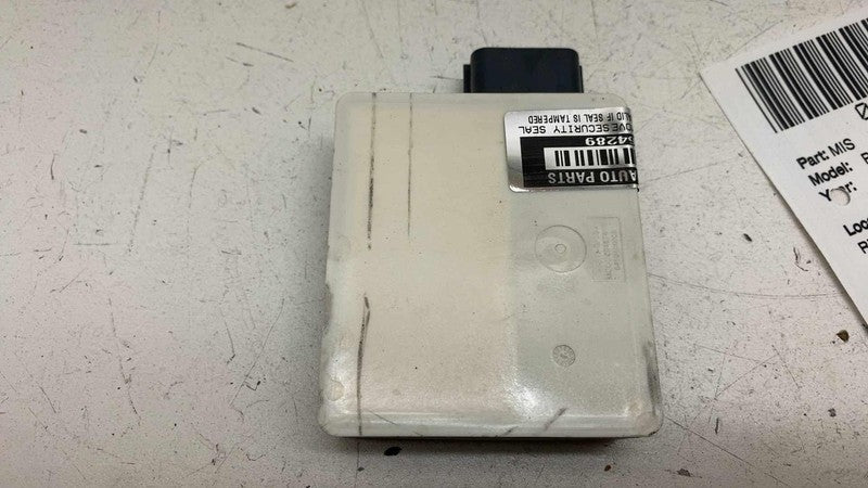 ⭕ 2025 Chrysler Pacifica Rear Blind Spot Radar Sensor Module Unit OEM 