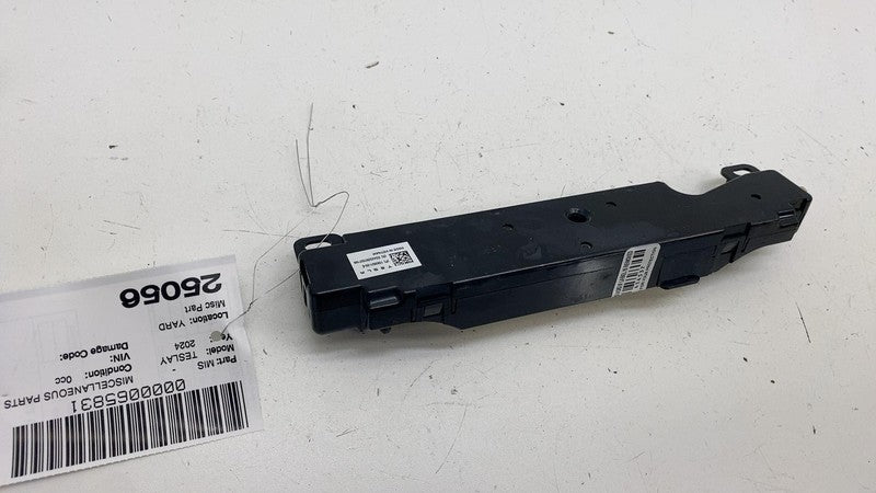 1585601-00-E ⭕ 2017-2023 Tesla Model 3 Y WiFi Bluetooth Antenna Control Module 1585601-00-E