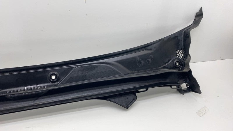 51717388714 2018-2023 BMW 530e B46X Windshield Wiper Cowl Panel Grille Cover OEM 51717388714