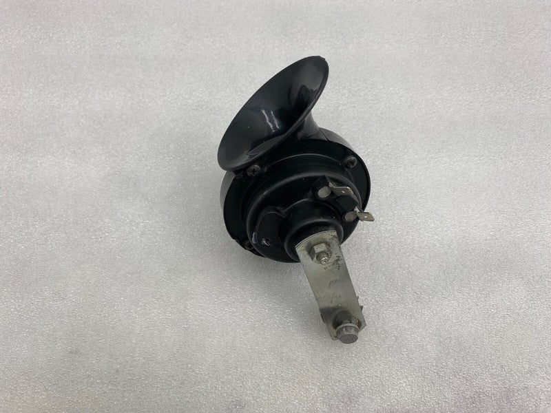 E1 0020046 ⭕2012-2020 Tesla Model S MS Seger Low Pitch Tone Horn 12V 410 Hertz with Bracket