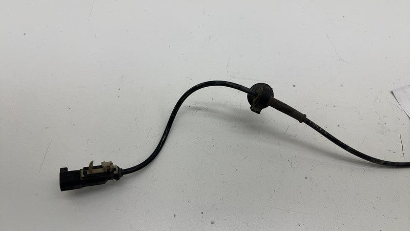 23498355 ⭕ 2014-2018 Silverado 1500 Front Left or Right ABS Wheel Speed Sensor 23498355
