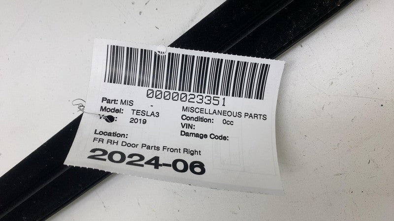 ⭕ 17-23 Model 3 Front Door Window Inner Belt Weatherstrip Seal Left 10