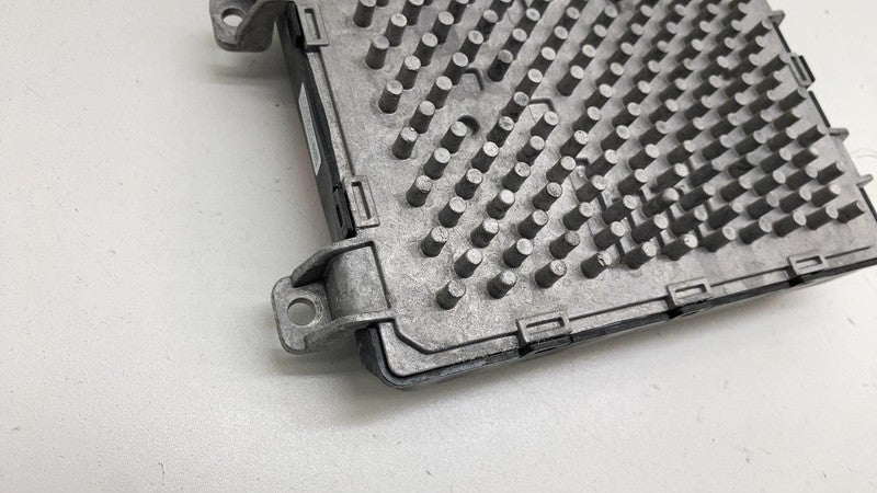 GMM92181000 ⭕ 2022-2024 Rivian R1T R1S Headlight Control Module LED Ballast Unit GMM92181000