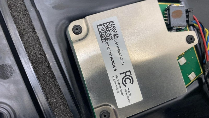 ⭕17-23 Model 3 Right B-Pillar Applique Glass Trim Molding w/ Camera 11