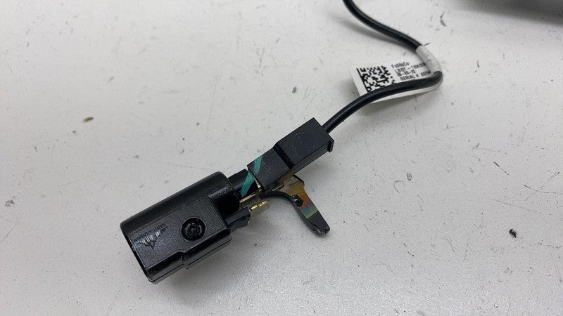 ⭕ 2021-2024 Ford Mustang Mach-E Antenna Amplifier Isolator Booster LB5