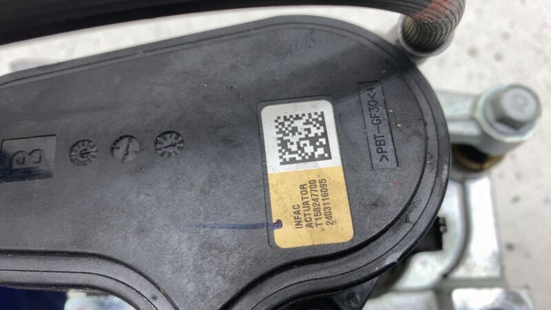 T158247700 2022 2023 2024 Kia EV6 Rear Passenger Side Caliper w/ Brake Hose Line Right RH