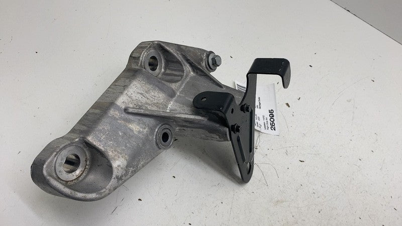 31686306 ⭕ 2021-2023 Polestar 2 Front Right Side Engine Mount Support Bracket RH 31686306