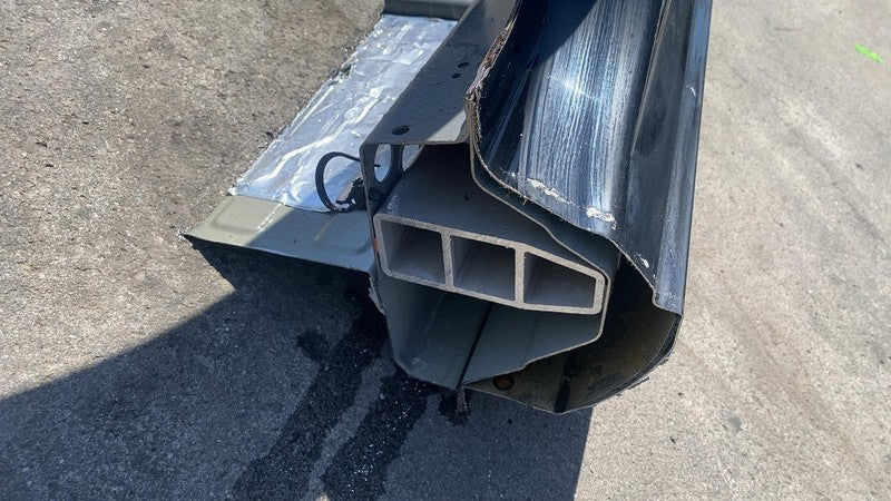 2017-2023 Tesla Model 3 Right Lower Side Skirt Middle B-Pillar Threshold Cutout